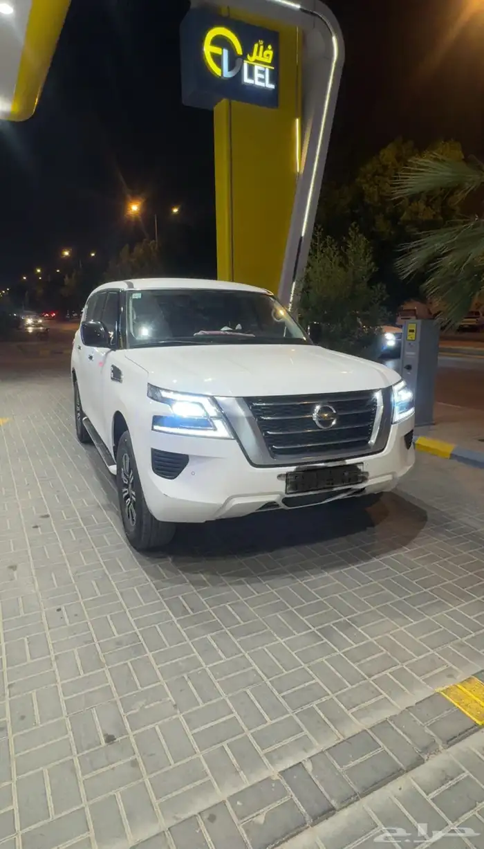 نيسان 0