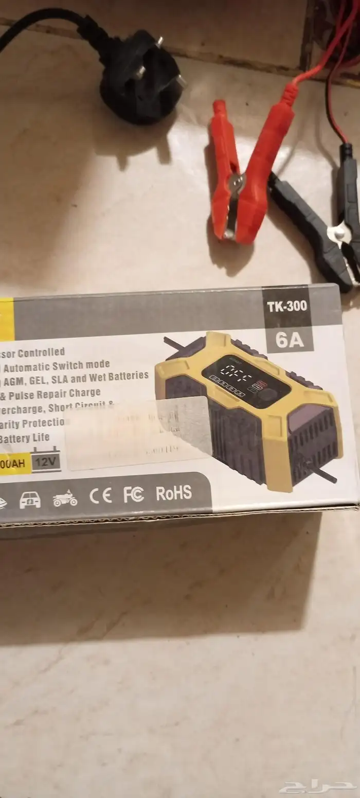 جهاز إصلاح النبض 12 فولت 6 أمبير في الساعة شاحن سريع ذكي 12 4