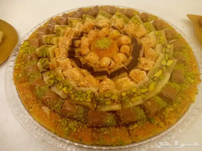 بائع شوكلاته وحلويات 4