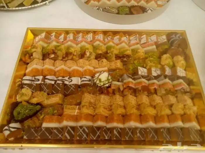 بائع شوكلاته وحلويات 5