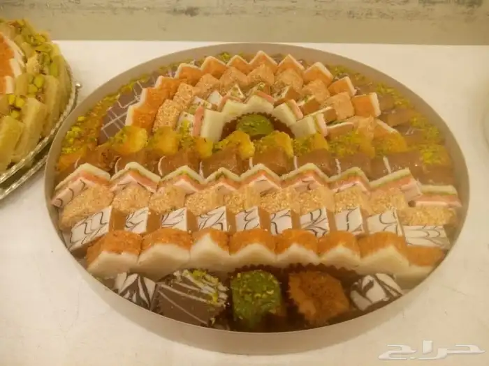 بائع شوكلاته وحلويات 2