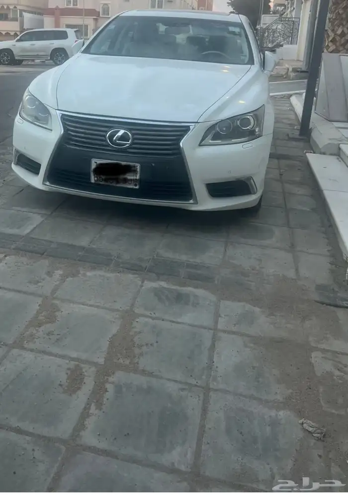 للبيع لكزس 460  2013 لارج سعودي ابيض الداخل اف وايت 4