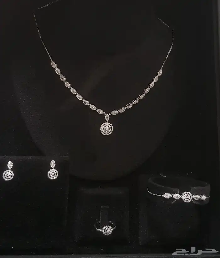 اطقم فضه عيار 925اسعارها بين 500 وال650 0
