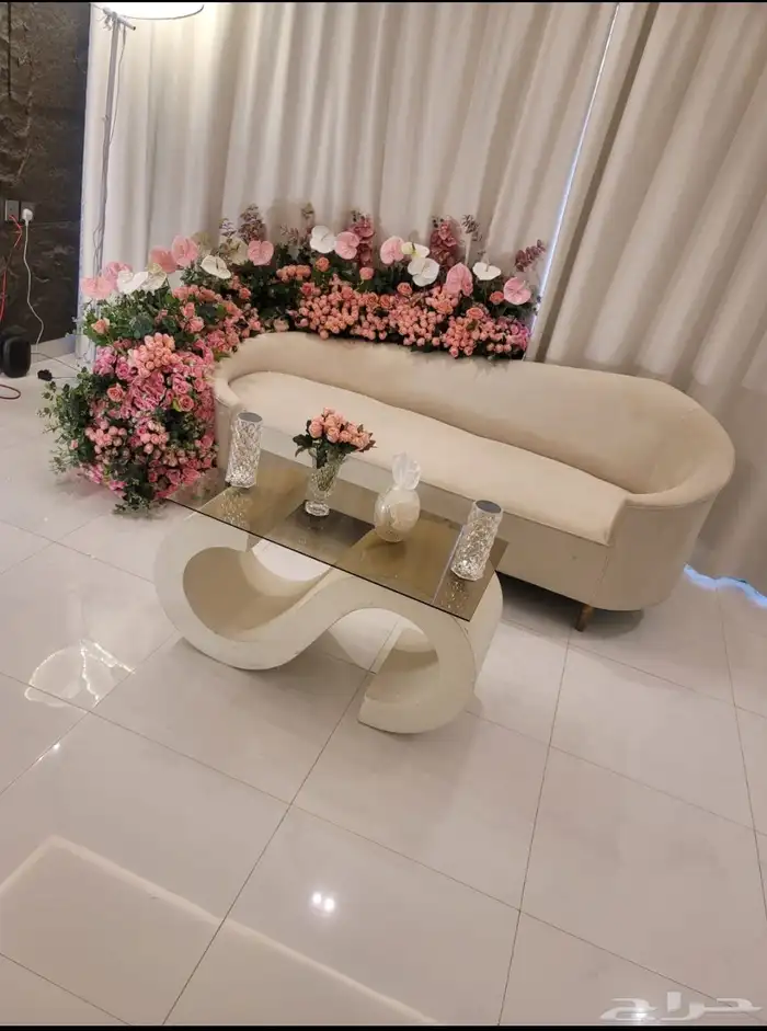 تاجير كراسي طاولات طاولات خشب طاوله قزاز كراسي احمر كراسي شف 7