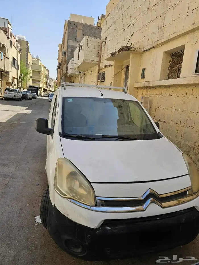 سيارة بيجو ستيروين. 1