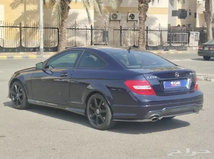 مرسيدس C250 كوبيه نظيفه 3