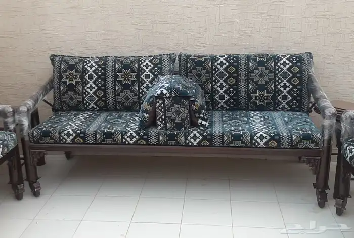 كراسي حديد 0