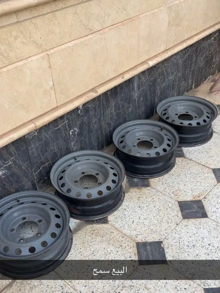 للبيع جنوط وكفرات 0