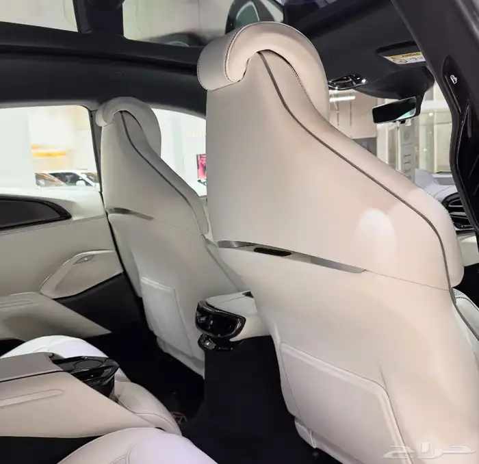 Ferrari Purosangue 4