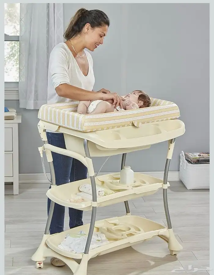 منصة لتغيير الحفاضات و الأستحمام للأطفال من mamas   papas 11