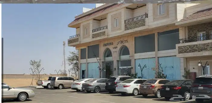 محلات ايجار في فندق امام البحر ومحل صرافه ينبع البحر شرم 6