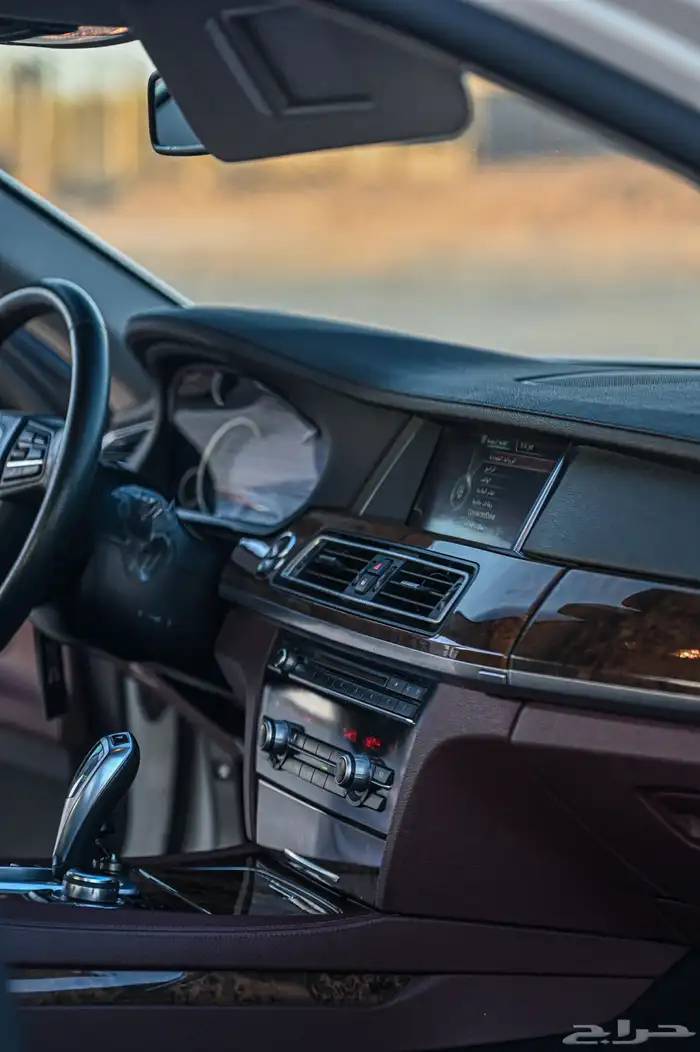 بي ام دبيلو 740Li 8