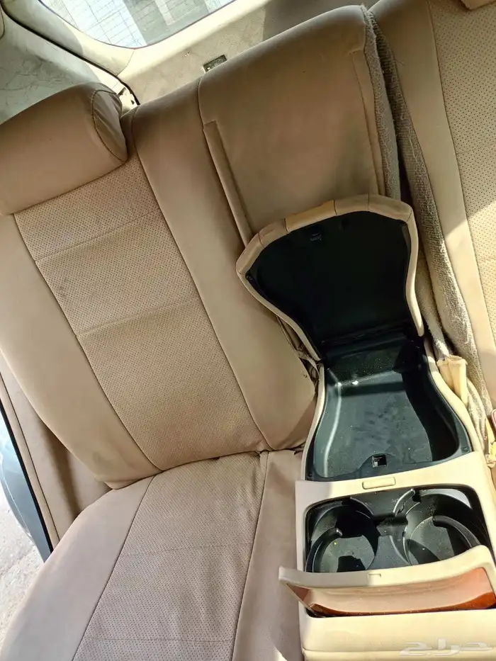 للبيع سيارة لكزس الفئة   أر أكس 330 Lexus RX 330 سنة الصنع 5