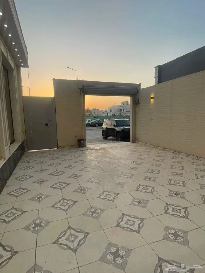 فيلا درج داخلي للايجار في حي الرمال تعمير 13