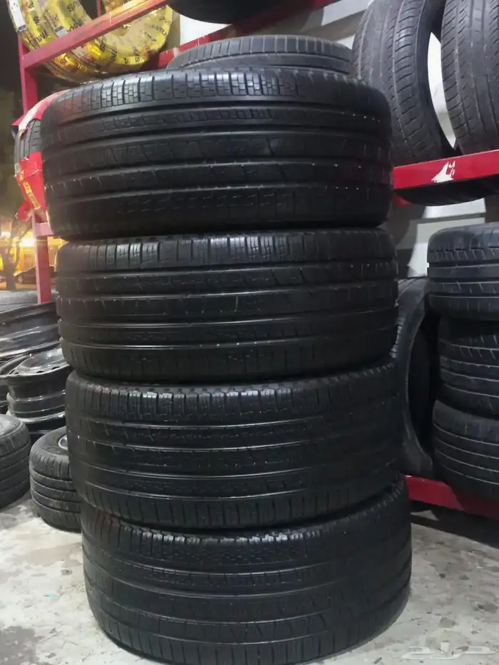 طقم كفرات برلي شبه جديد. 275 40 22 2