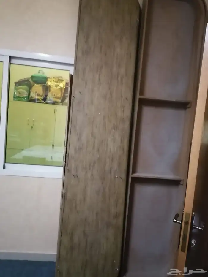 غرفة نوم وأشياء أخرى للبيع ارجو الاتصال على الجوال أو الوسا 1