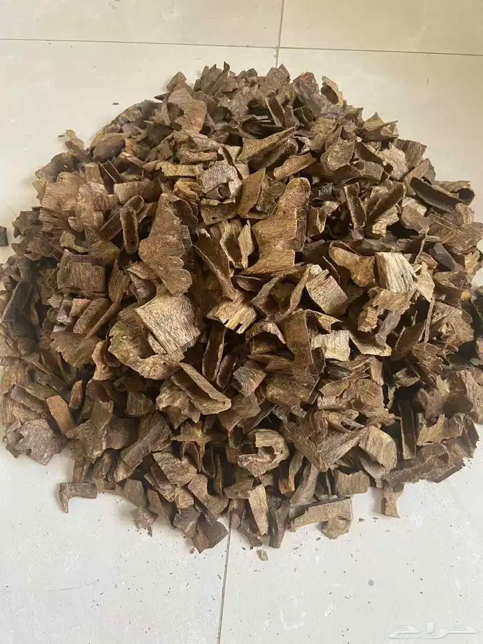 جمله اكتر من 500 كيلو جرام من خشب العود الاصلي للبيع في الري 3