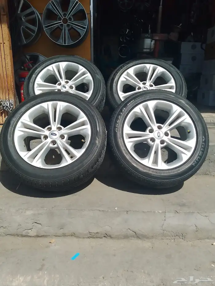 يوجد لدينا جميع انواع الجنوط وجميع مديلات السيارات 37