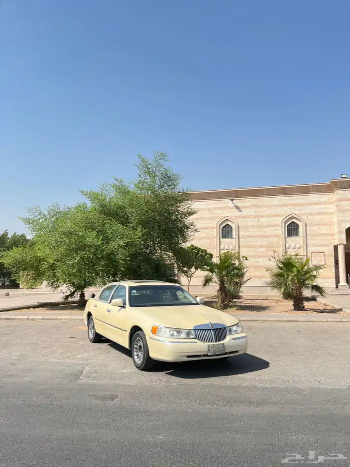 لينكون تاون كار 0