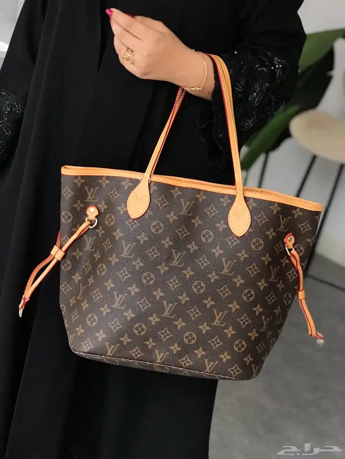 شنط ماركات درجه اولى 24