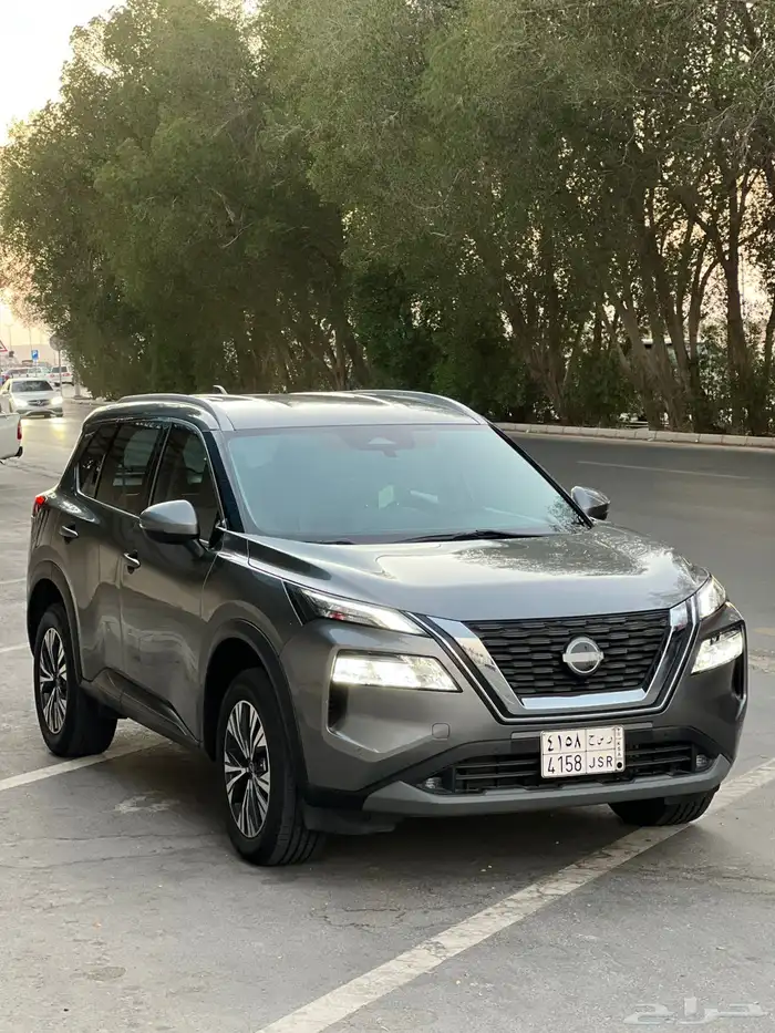 نيسان اكس تريل2023 الممشى51 الف نص فل 0
