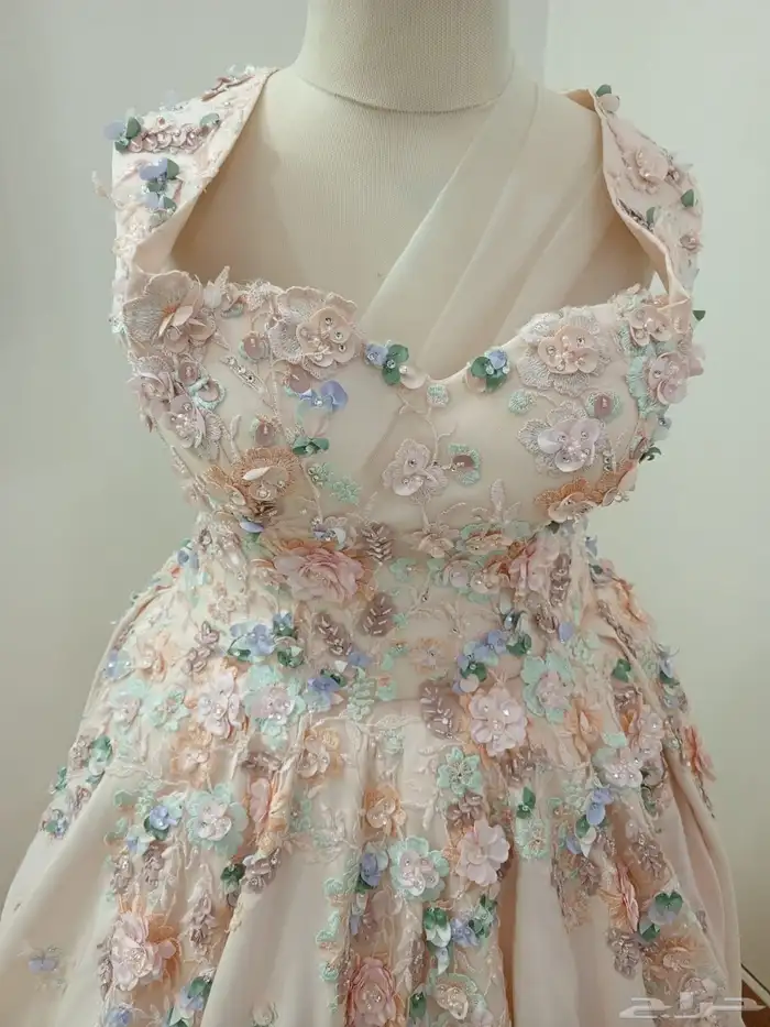 فستان ملكه 1