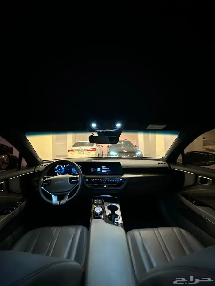 كيا K8 ( بنزين ) 2022 فل كامل بحالة الوكالة 27