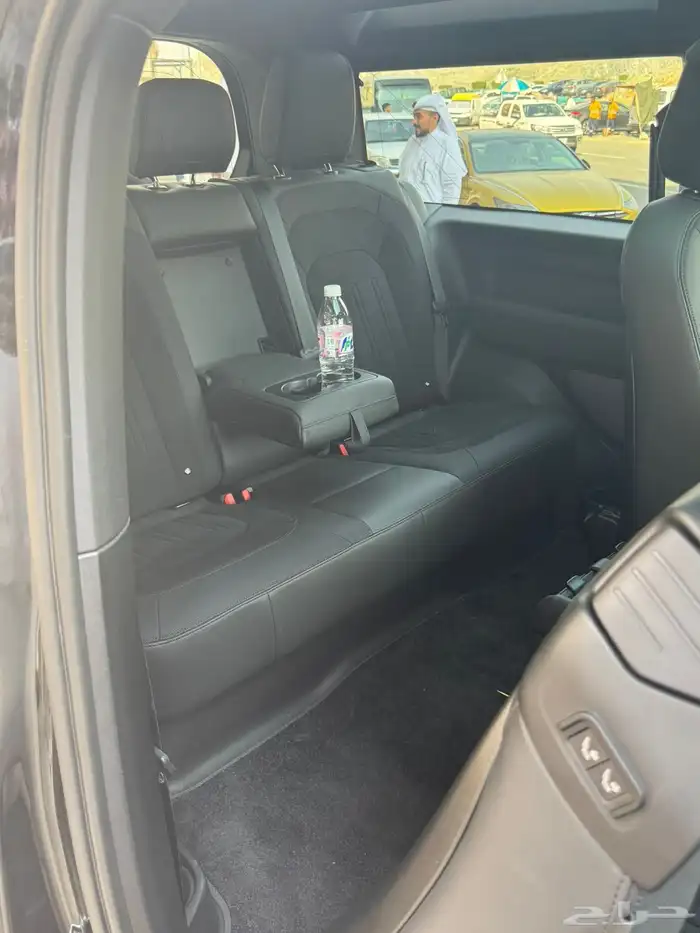 ديفندر 2022 V8 مقاس 90 18
