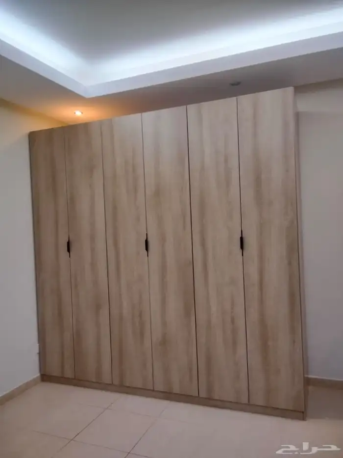 غرفة نوم كاملة  أثاث منزلي  سرير ودولاب وبطانيات 8