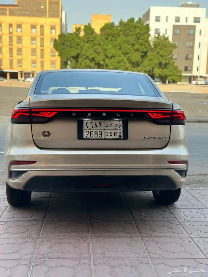 جيلي إمجراند فل كامل 2023 18
