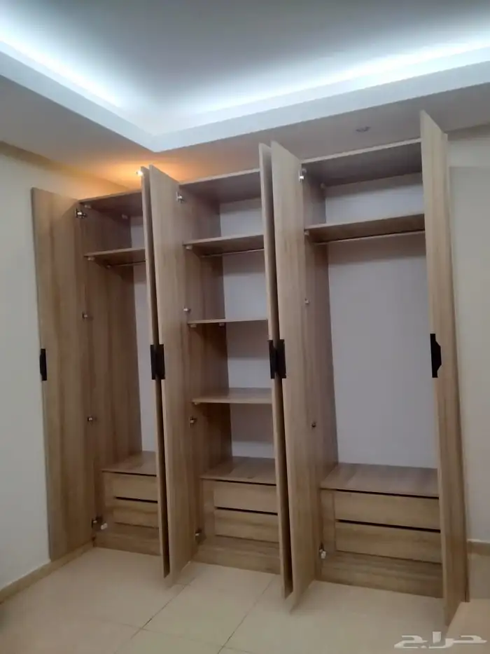 غرفة نوم كاملة  أثاث منزلي  سرير ودولاب وبطانيات 6