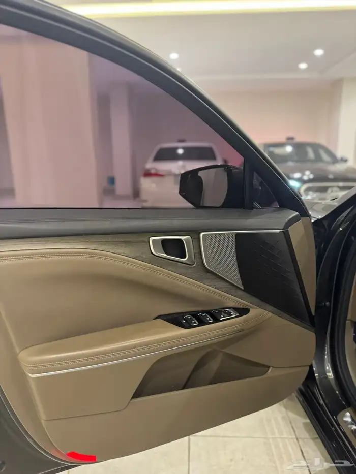 كيا K8 ( بنزين ) 2022 فل كامل بحالة الوكالة 10