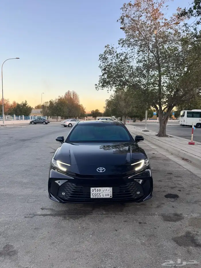 للبيع كامري2025 9