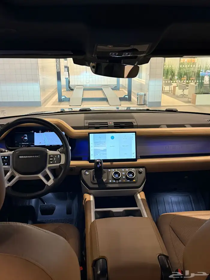 ديفندر للايجار 7