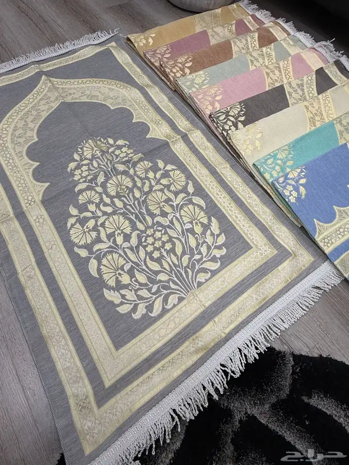 جميع أنواع السجادات واشراشف الصلاه باالجمله 3