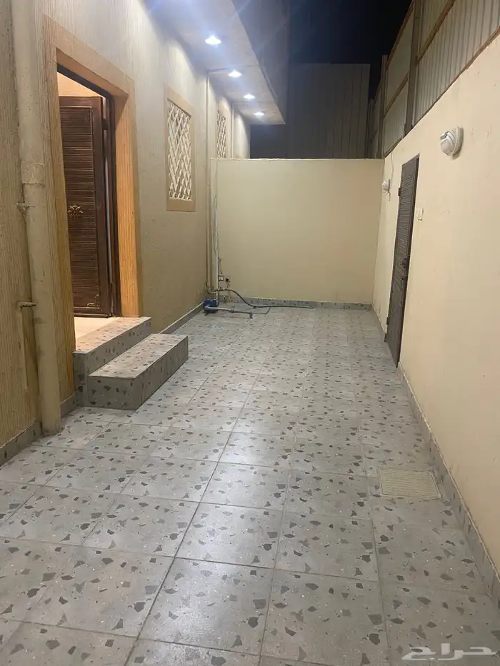 شقة عوائل للإيجار في أحد رفيدة موقع مميز 0