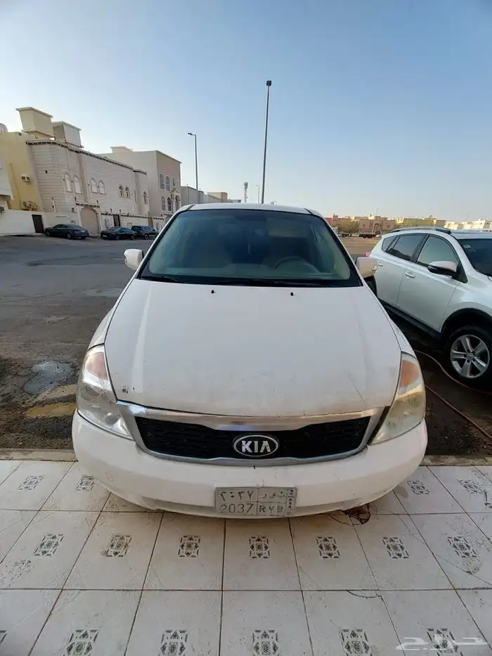 كيا كرنفال بيع او تشليح 5