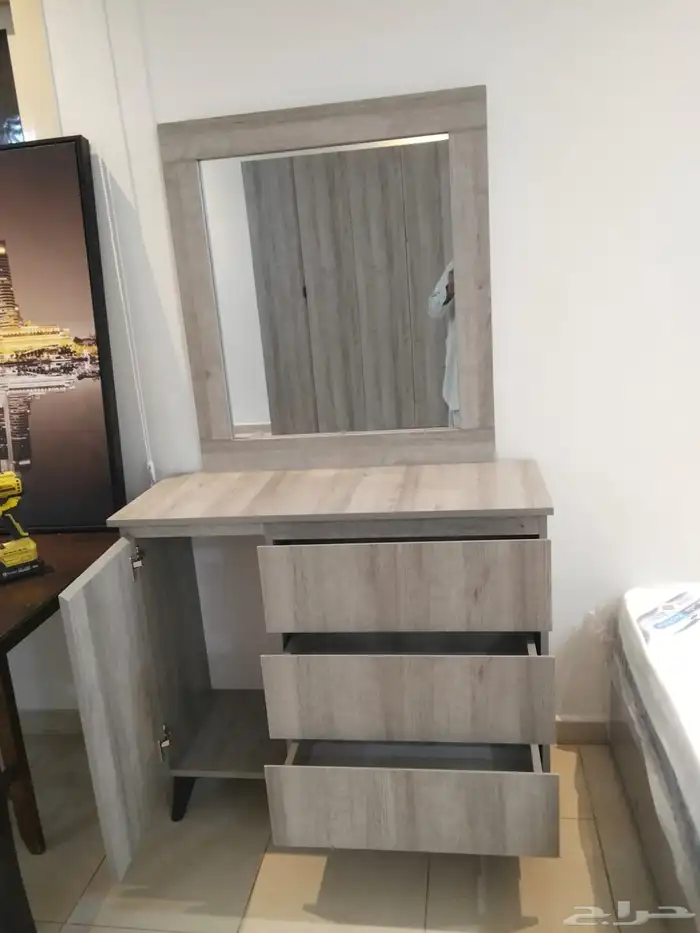 غرفة نوم كاملة  أثاث منزلي  سرير ودولاب وبطانيات 2