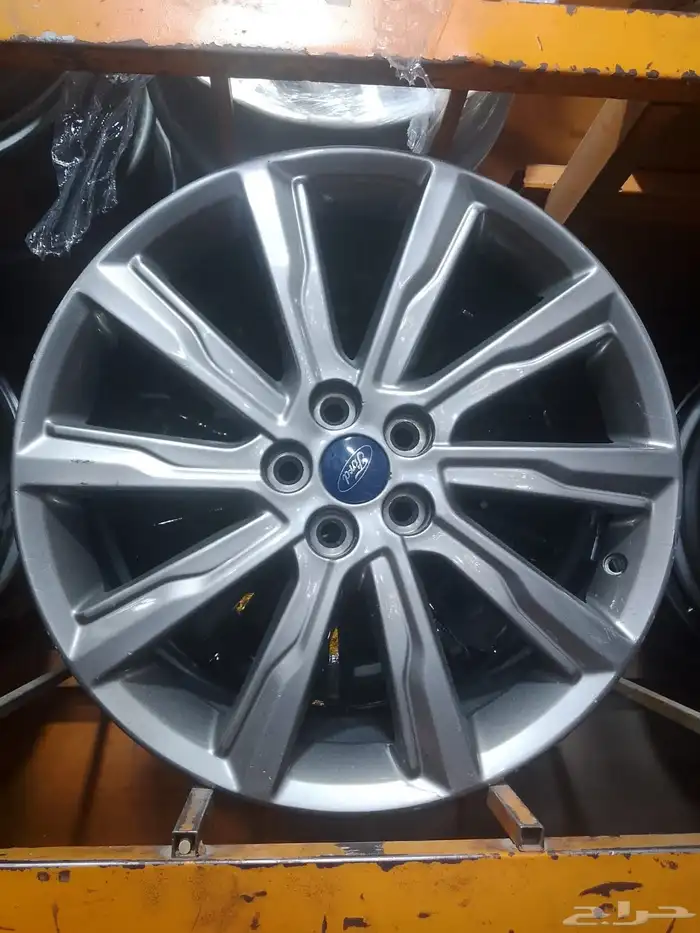 يوجد لدينا جميع انواع الجنوط وجميع مديلات السيارات 33