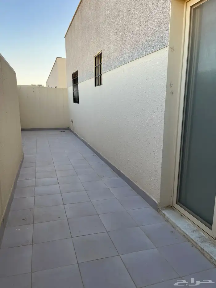 شقة دوبلكس دورين للبيع - العزيزية - الرياض 2