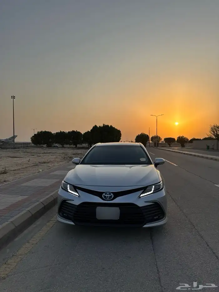 للبيع كامري GLE 2022 فل كامل هايبرد 0
