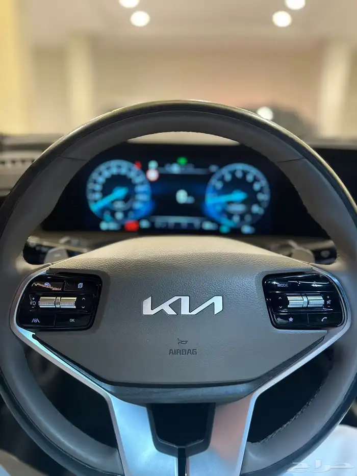 كيا K8 ( بنزين ) 2022 فل كامل بحالة الوكالة 17