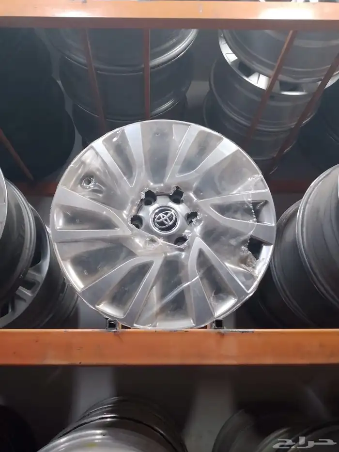 يوجد لدينا جميع انواع الجنوط وجميع مديلات السيارات 23