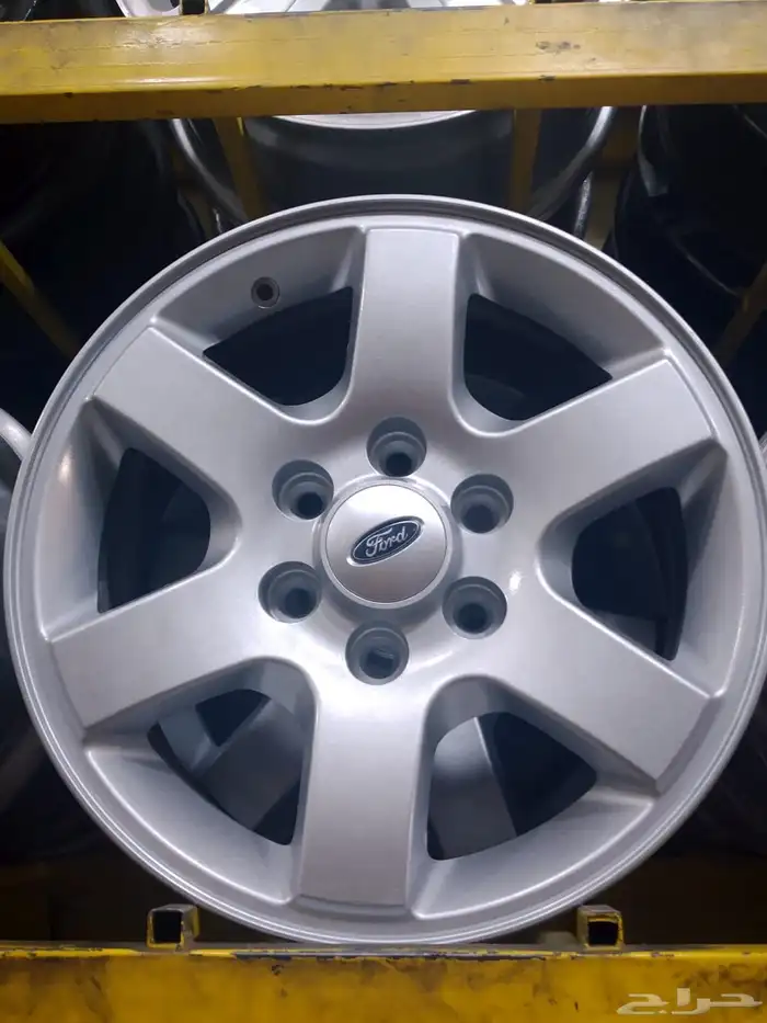 يوجد لدينا جميع انواع الجنوط وجميع مديلات السيارات 20