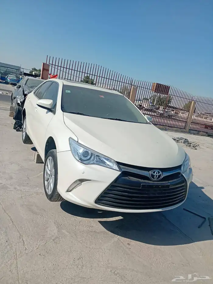 تويوتا كامري 2021 ---  2017 تشليح فقط 4