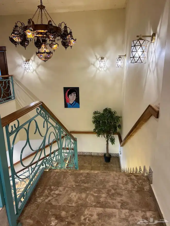 مطعم للتقبيل بالكامل 3