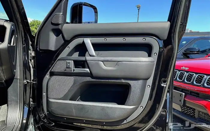 2023 Defender V8 سعر ممتاز جدا 7