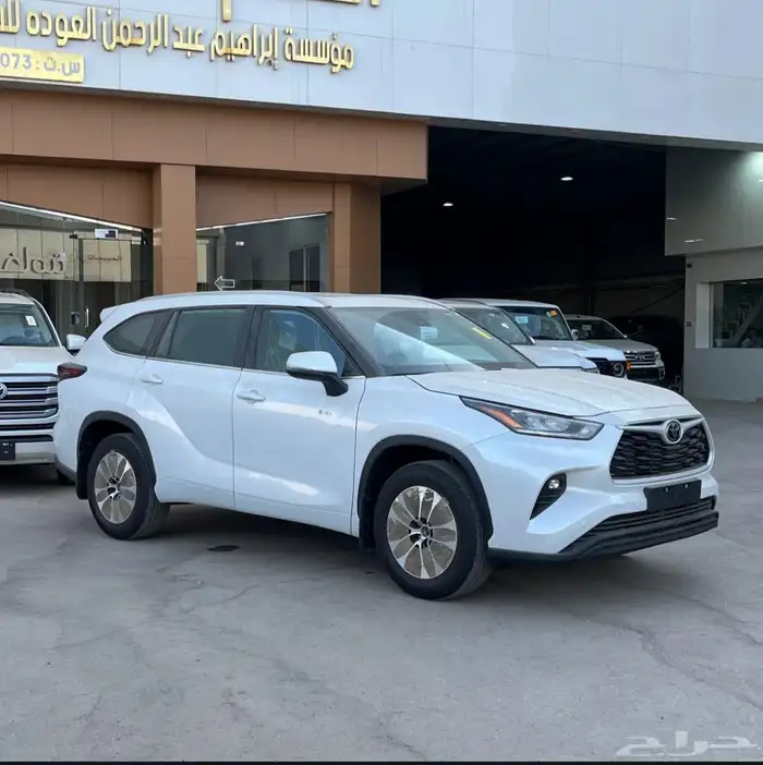 تويوتا هيلندر GLE 2025 1