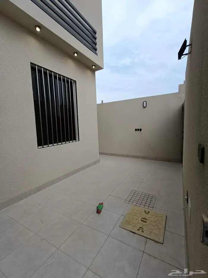 للبيع ادوار ارضيه وعلويه مدخل مستقل تشطيبات Vib 0