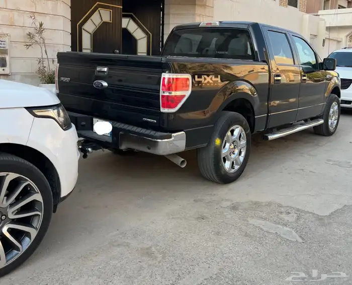 للبيع وانيت فورد اف f150 موديل 2014 غمارتين 4